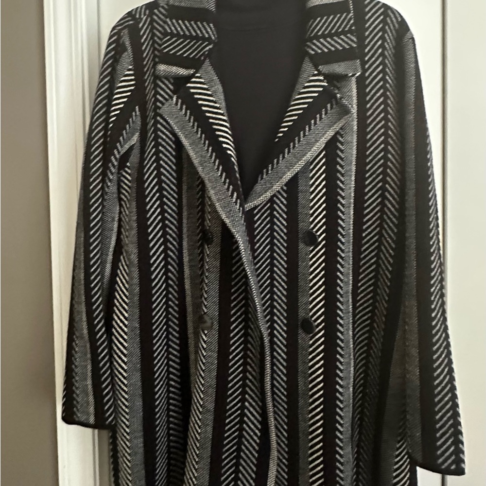 Kasper Black and Gray Striped Blazer Classic Lapel Design